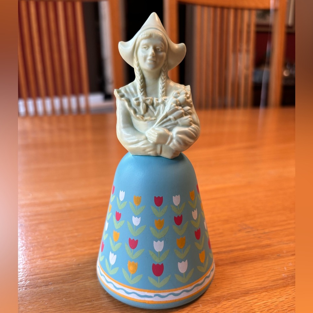 Vintage Avon Dutch Maid Moonwind Cologne (empty)